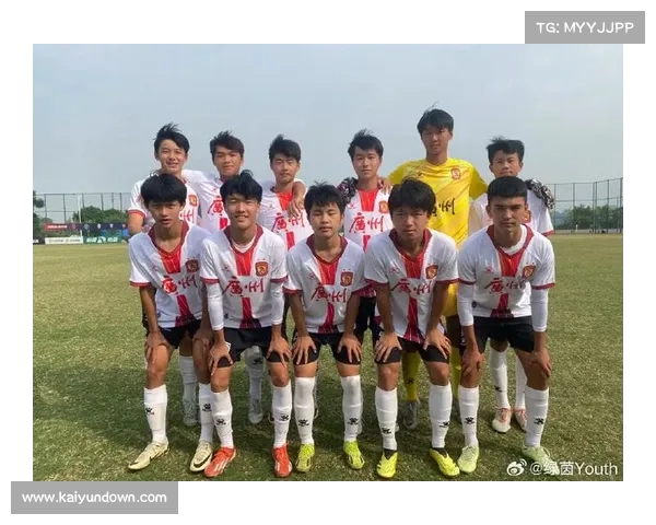 深圳新鹏城青训基地启用 U15梯队开启赴德交流新篇章